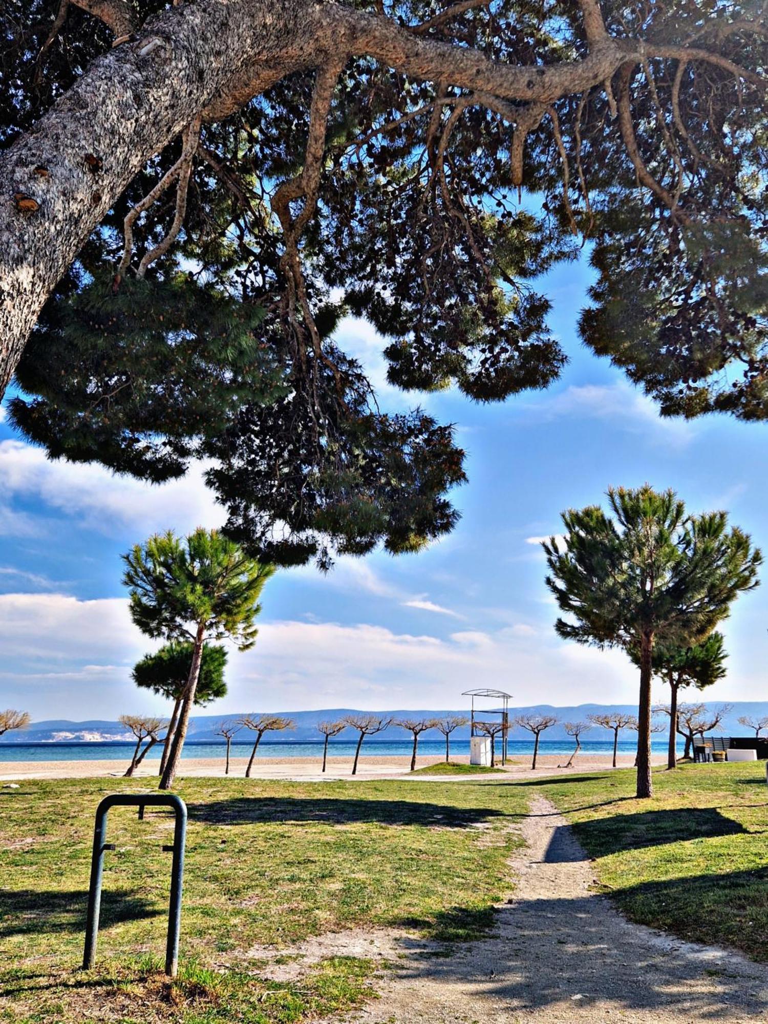 Island Luxury View Nemira Apartment *