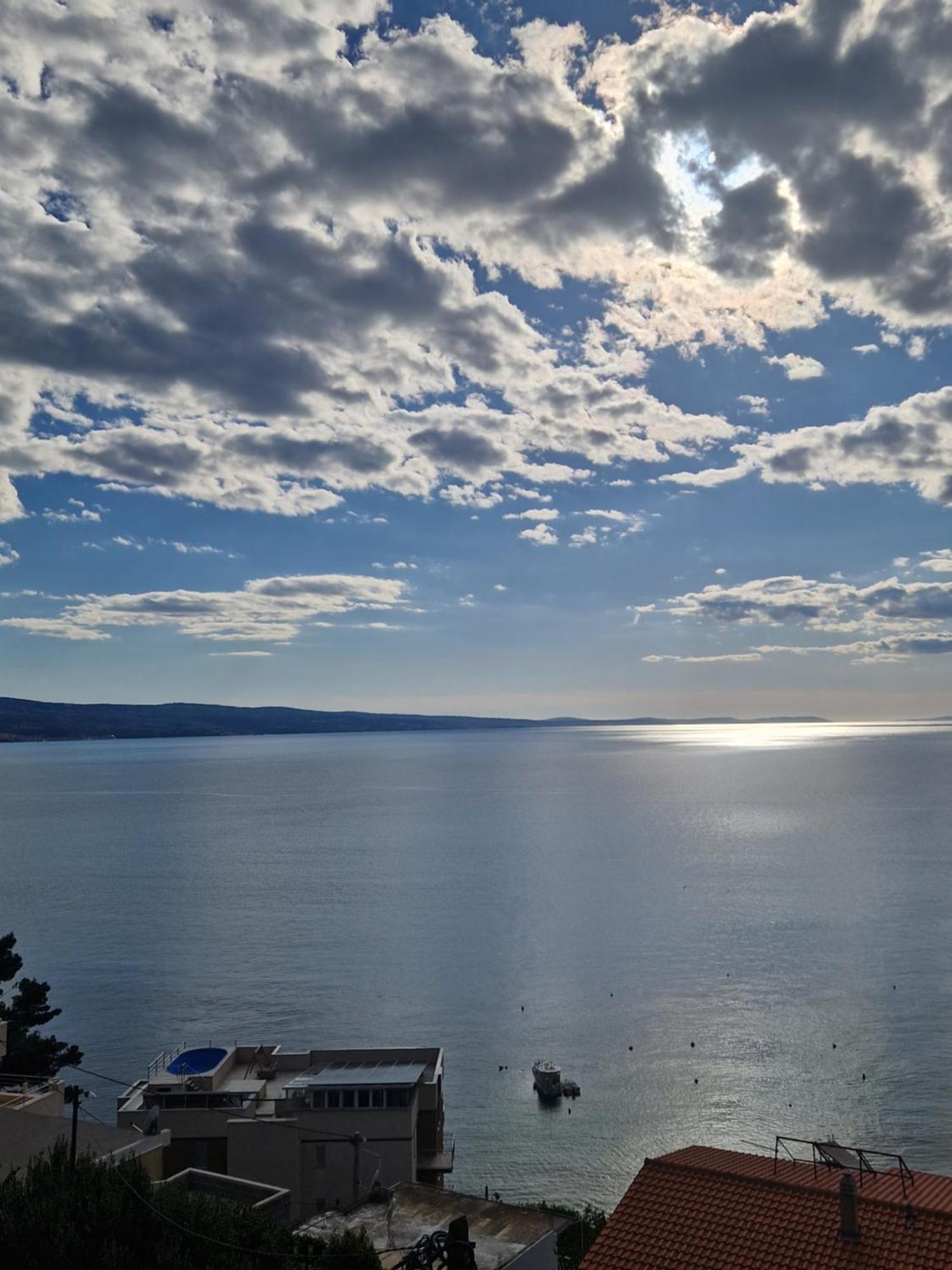 Island Luxury View Nemira Apartment *